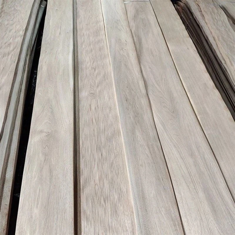 Veneer en noyer noir à grain de montagne